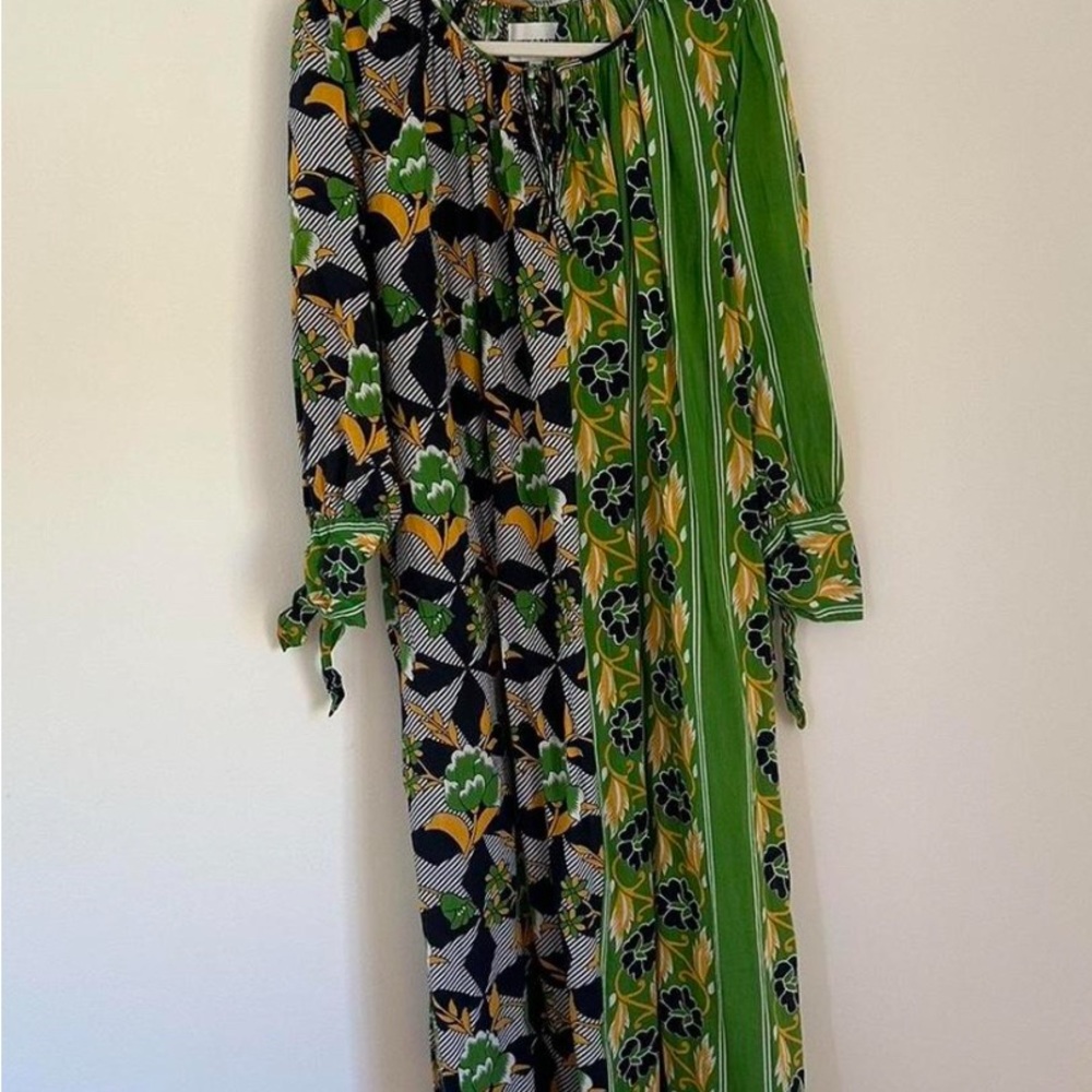 ANTIK BATIK - Floral Patterned